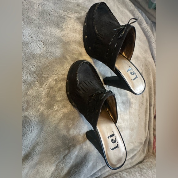 Vintage LEI Women's Black Slip-On Shoes - Picture 3 of 7
